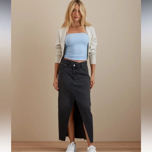 American Eagle Outfitters Skirt - 90’s hi-rise maxi black denim w/slit raw hem - Picture 1 of 11